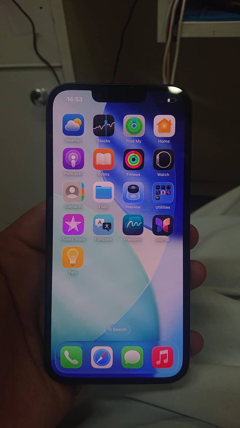 Apple iPhone 13 jv 0