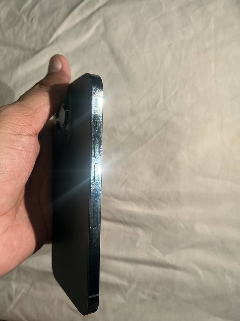 Apple iPhone 13 Pro 1