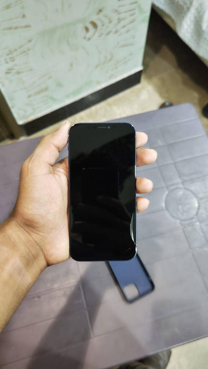 Apple iPhone 12 5