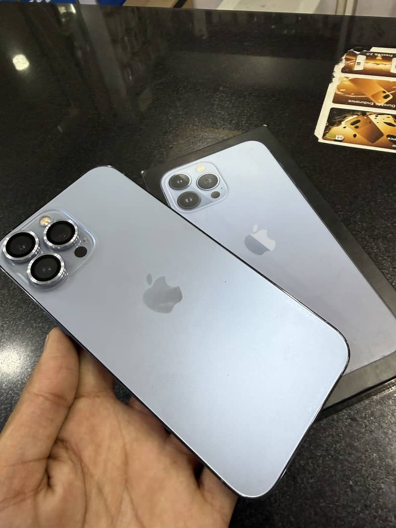 Apple iPhone 13 Pro Max 0