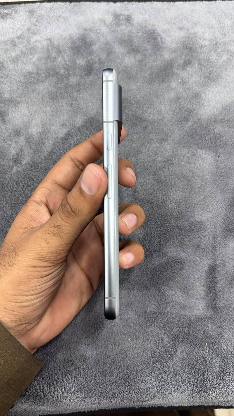 Google Pixel 8 3