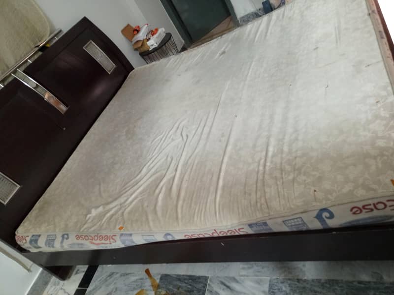 king size bed 1