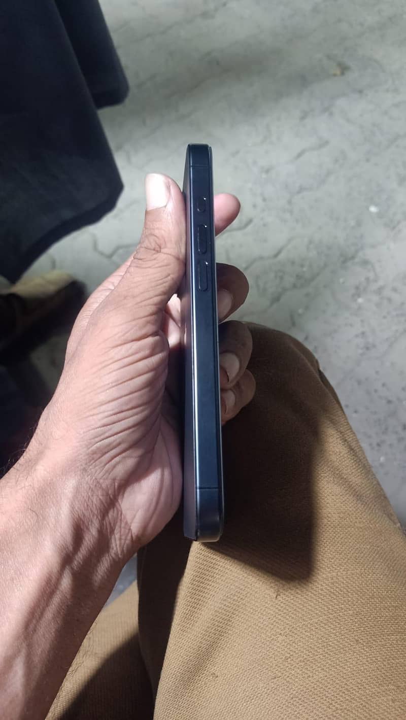 Apple iPhone 15 Pro 5