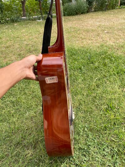 Yamaha guitar