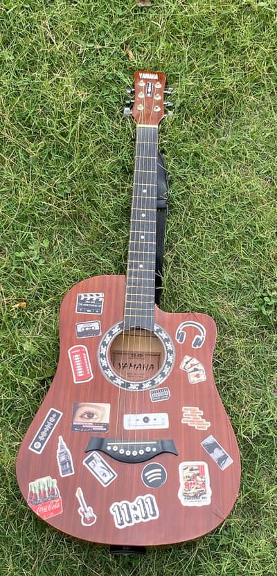 Yamaha guitar