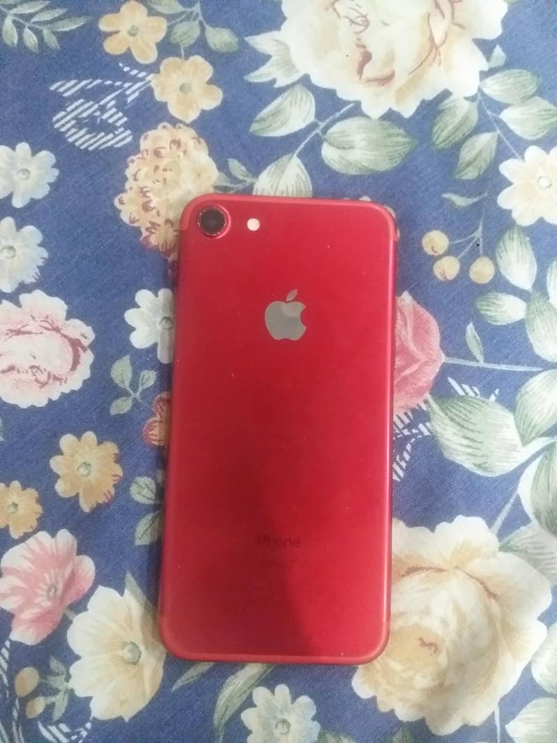 Apple iPhone 7 0