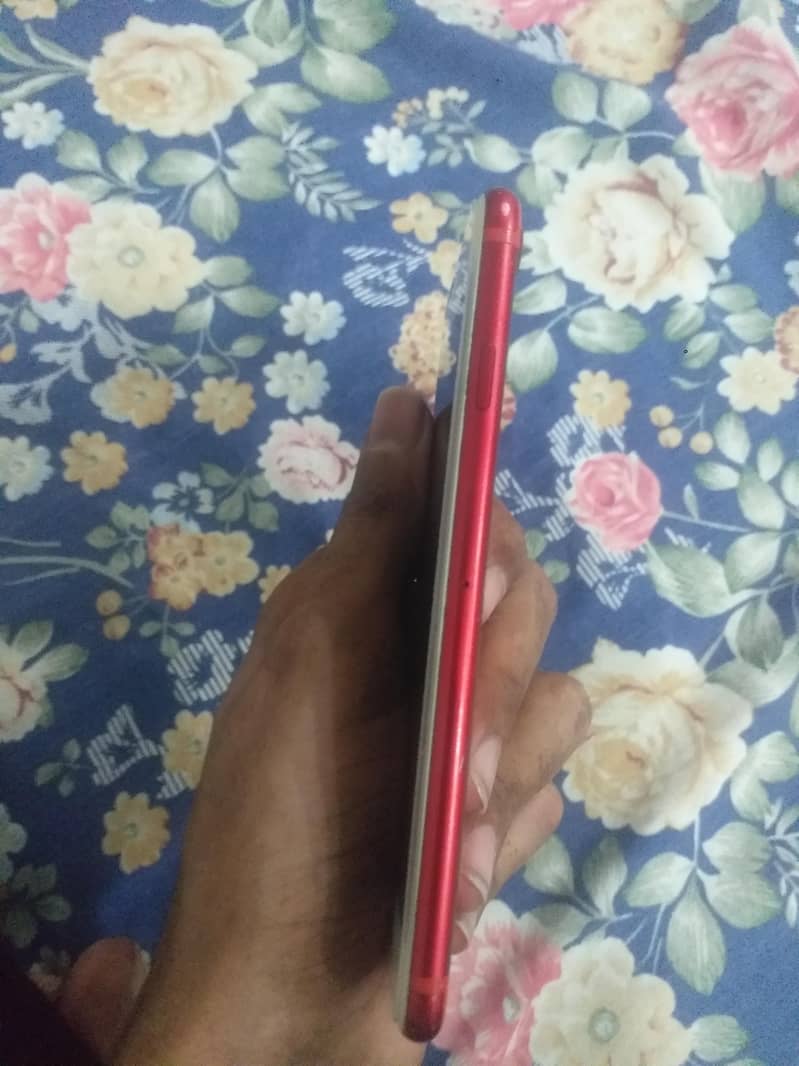 Apple iPhone 7 4