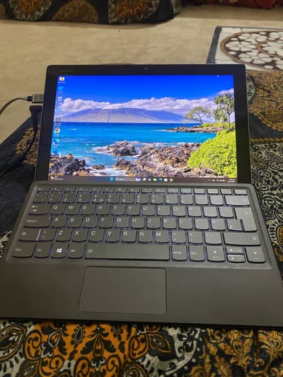 Lenovo MIIX 520-121KB