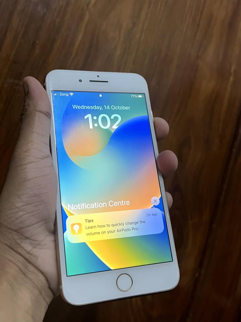 Apple iPhone 8 Plus 2