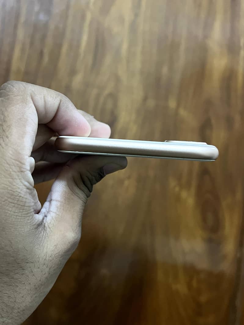 Apple iPhone 8 Plus 3