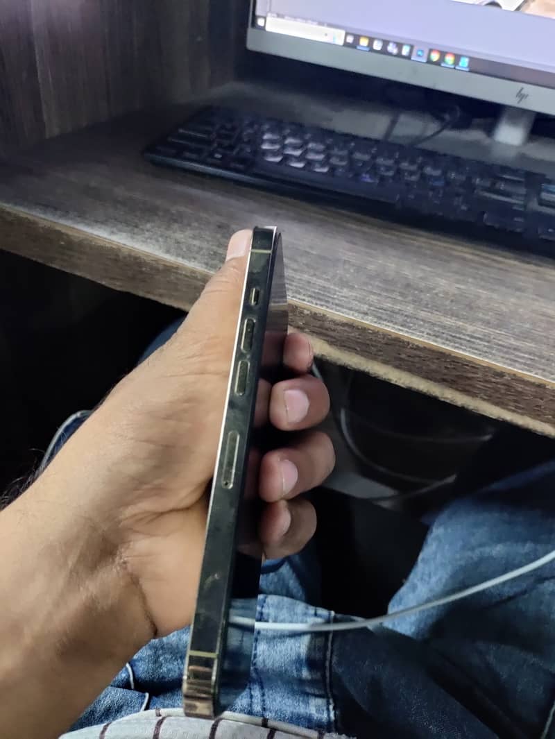 Apple iPhone 13 Pro 6