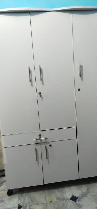 3 door wardrobe in brand new condition