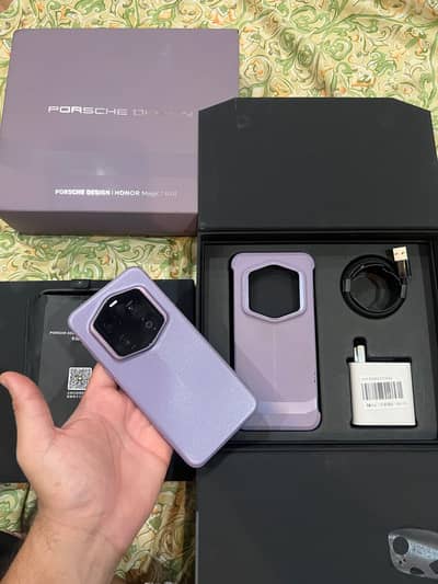 HONOR MAGIC 7 PRO  RSR  PORSCHE DESIGN