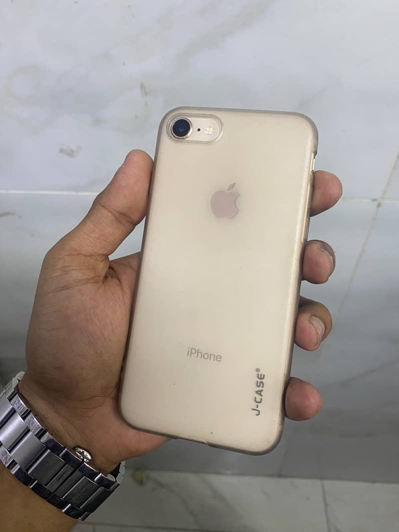 Apple iPhone 8 3