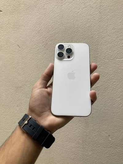 Apple iPhone 16 Pro Max