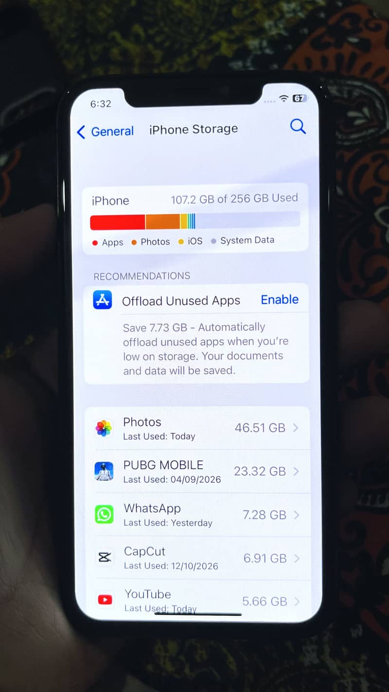 Apple iPhone X 4