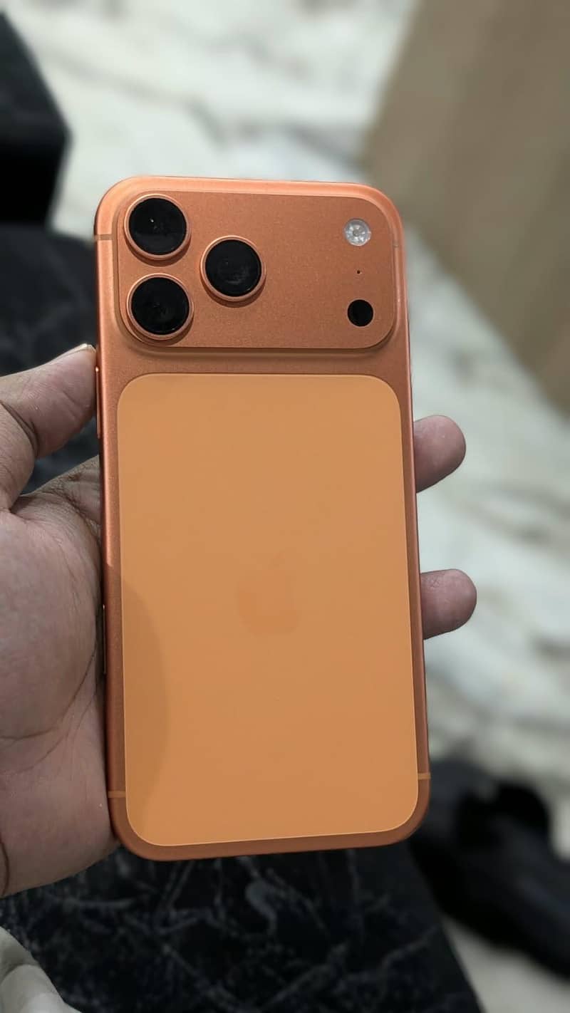 Apple iPhone 17 Pro Max 0