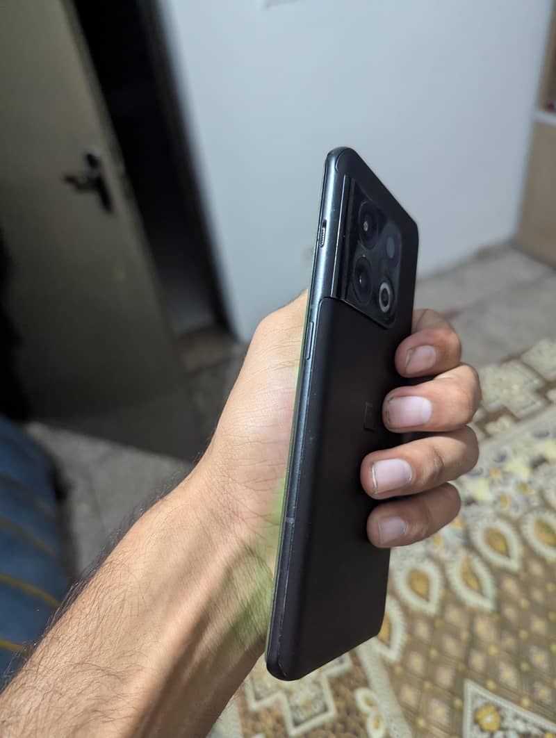 One Plus 10 Pro 3