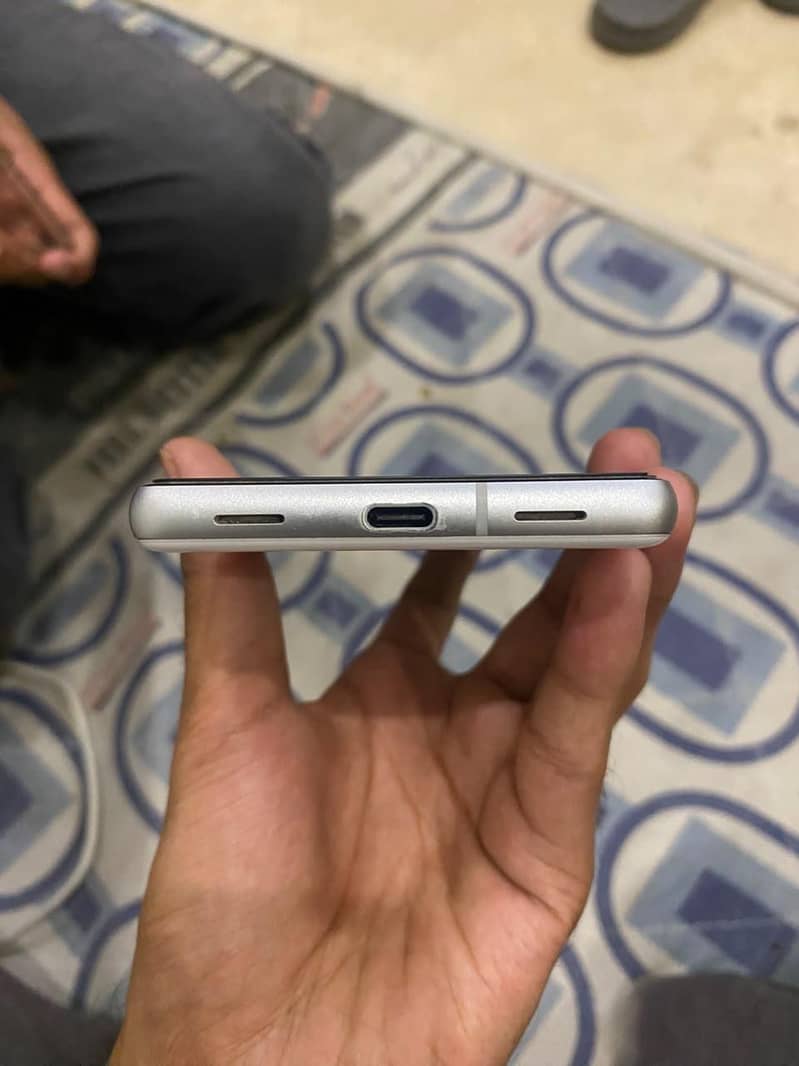 Google Pixel 7a 3