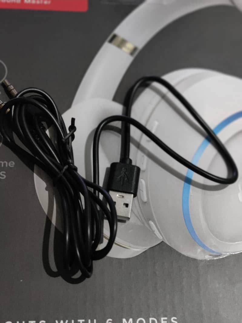 audionic Hammer wireless headphones 11
