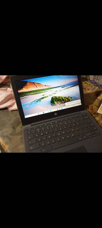 Hp g8 Laptop for Typing YouTube and WhatsApp supported