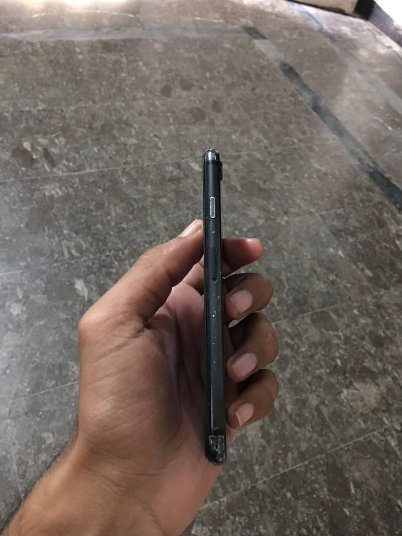 iPhone 7 3