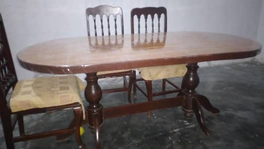 Solid Wood Dining Table - 6 Seater - Excellent Condition
