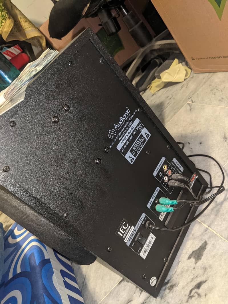 Audionic Rainbow R-30 4