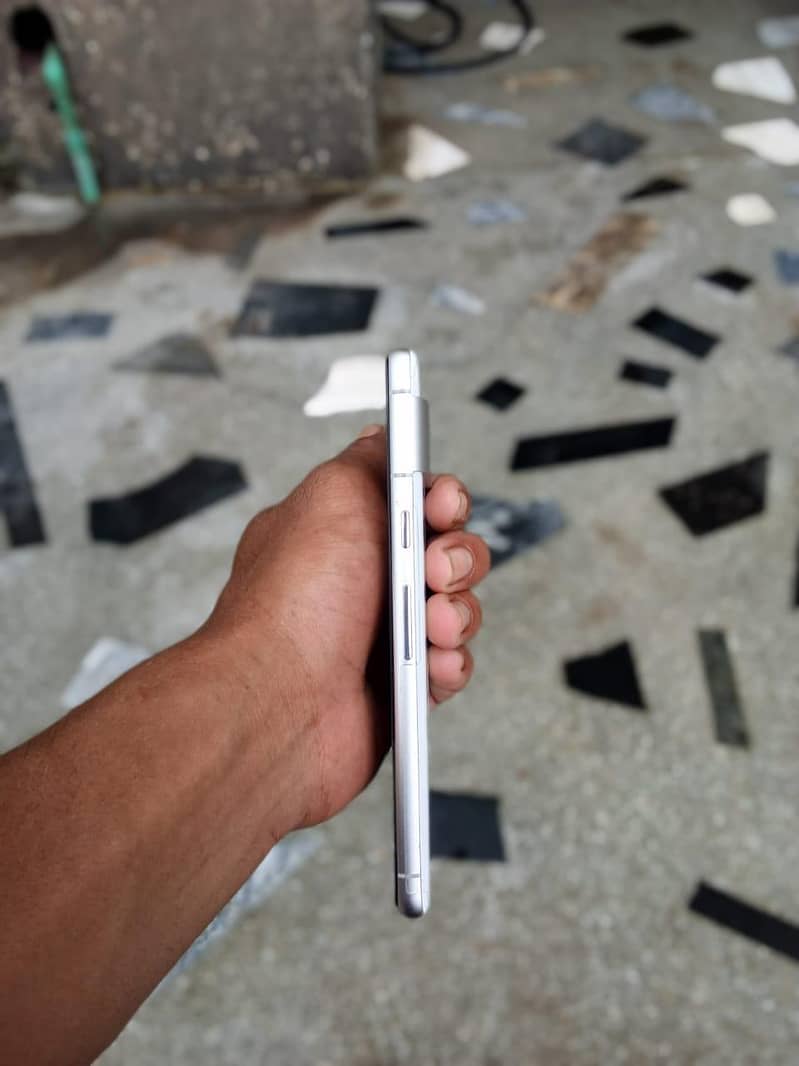 Google Pixel 7 3