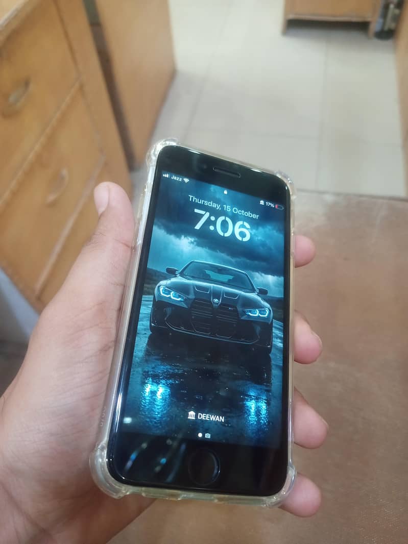 Apple iPhone SE 2 1
