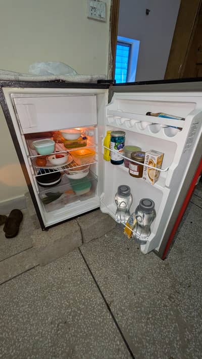 Dawlance mini Fridge