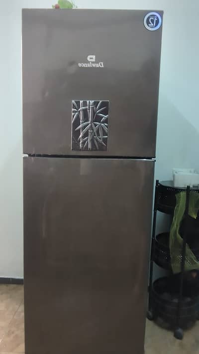Dawlance Medium Size Refrigerator – Excellent Condition