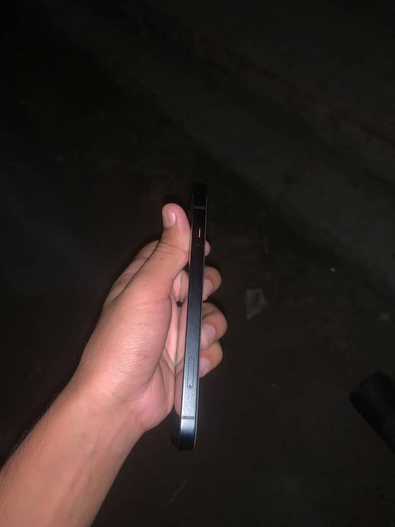Apple iPhone 14 2