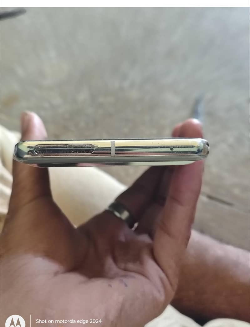 Google Pixel 7 Pro exeng iphone 3