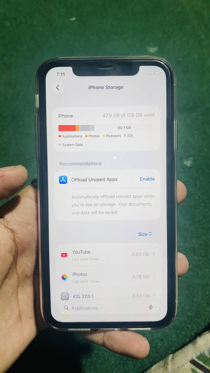 Apple iPhone 11 4