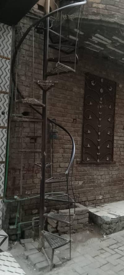 iron ladder urgent sale