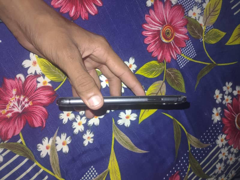 Apple iPhone 11 5