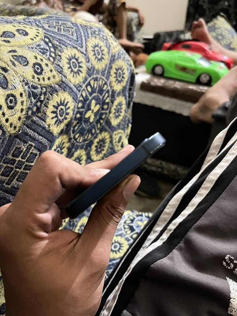 Apple iPhone 12 2