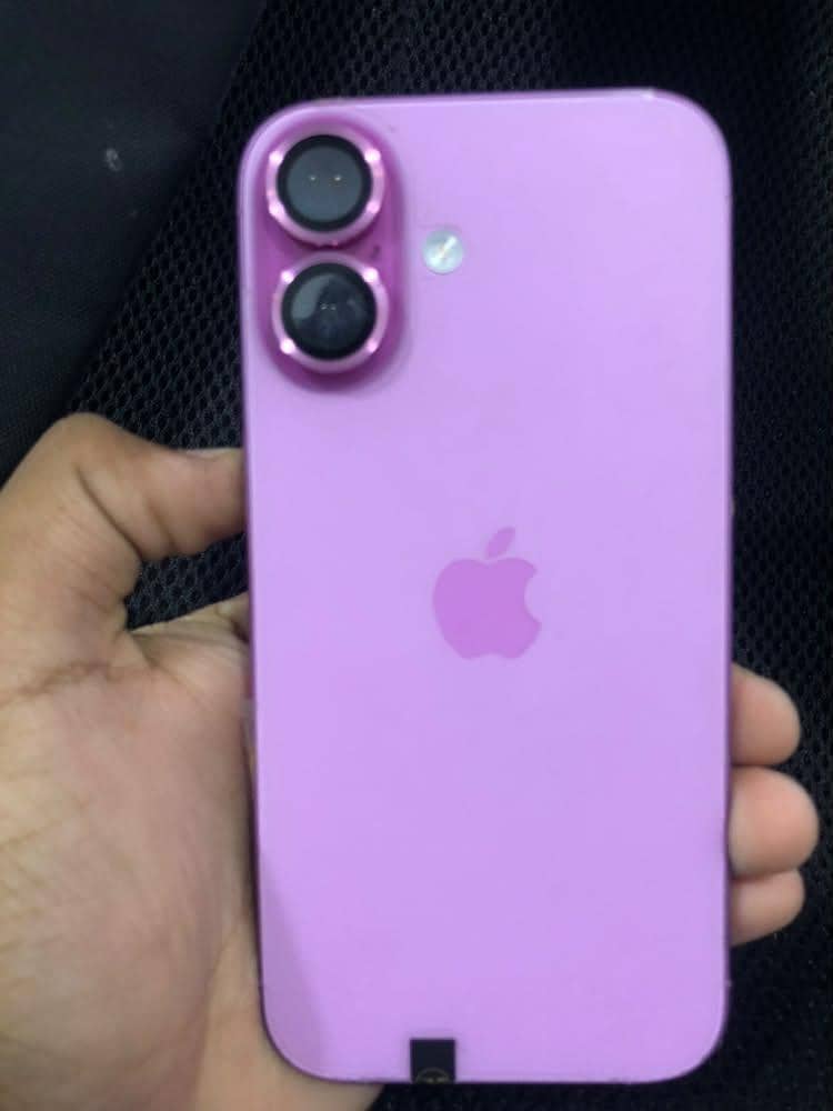 Apple iPhone 16 4