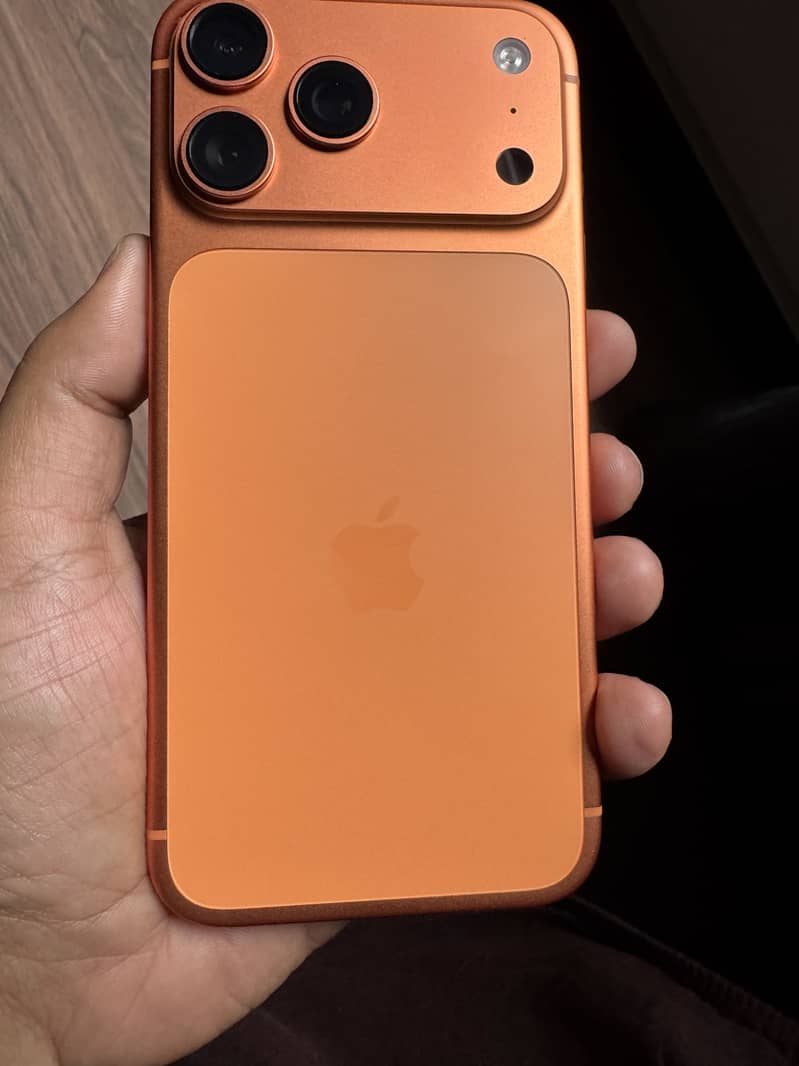 Apple iPhone 17 Pro Max 3