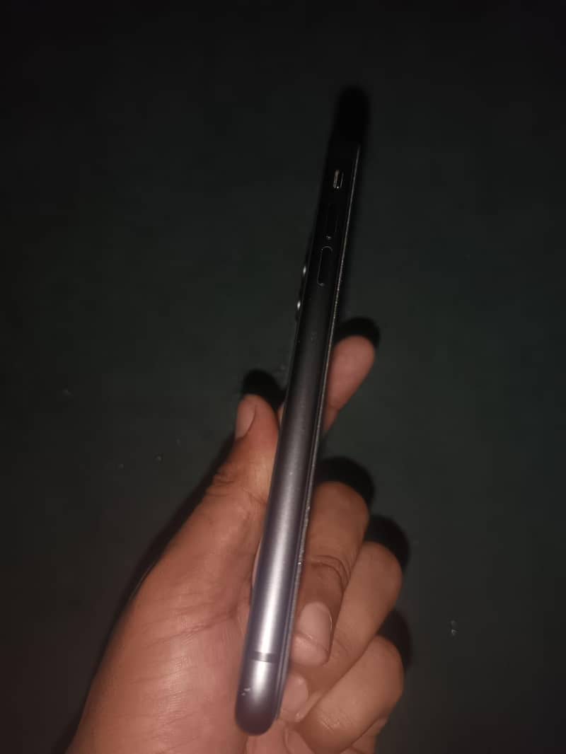 Apple iPhone 11 1