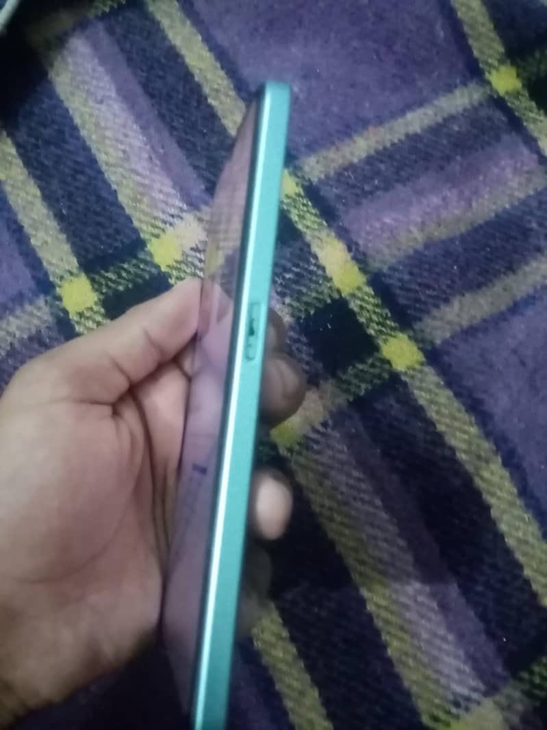 OPPO A57 1