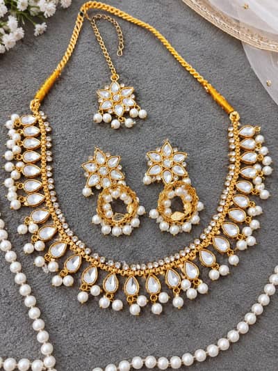 new jewellery set . . not used even once