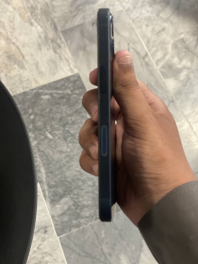 Apple iPhone 13 jv 9
