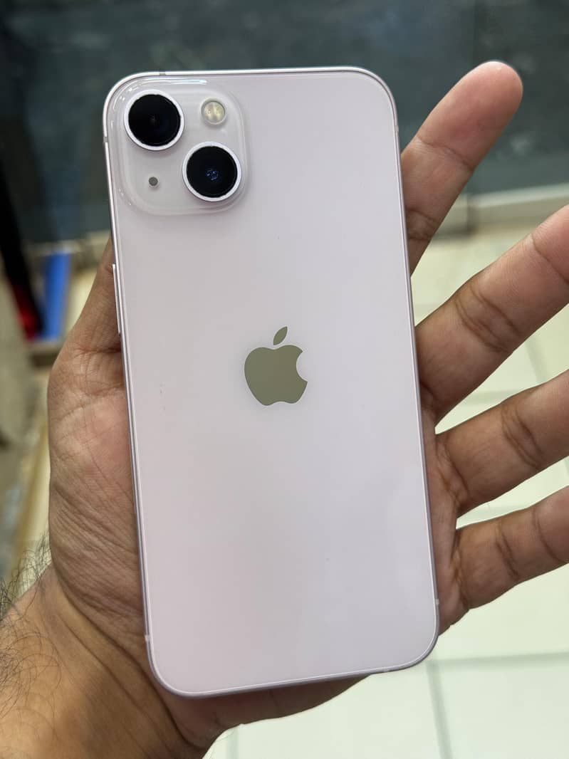 Apple iPhone 13 0