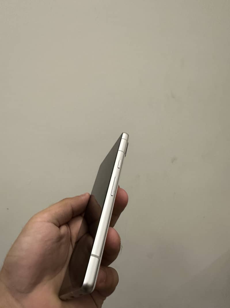 Google Pixel 7a 3