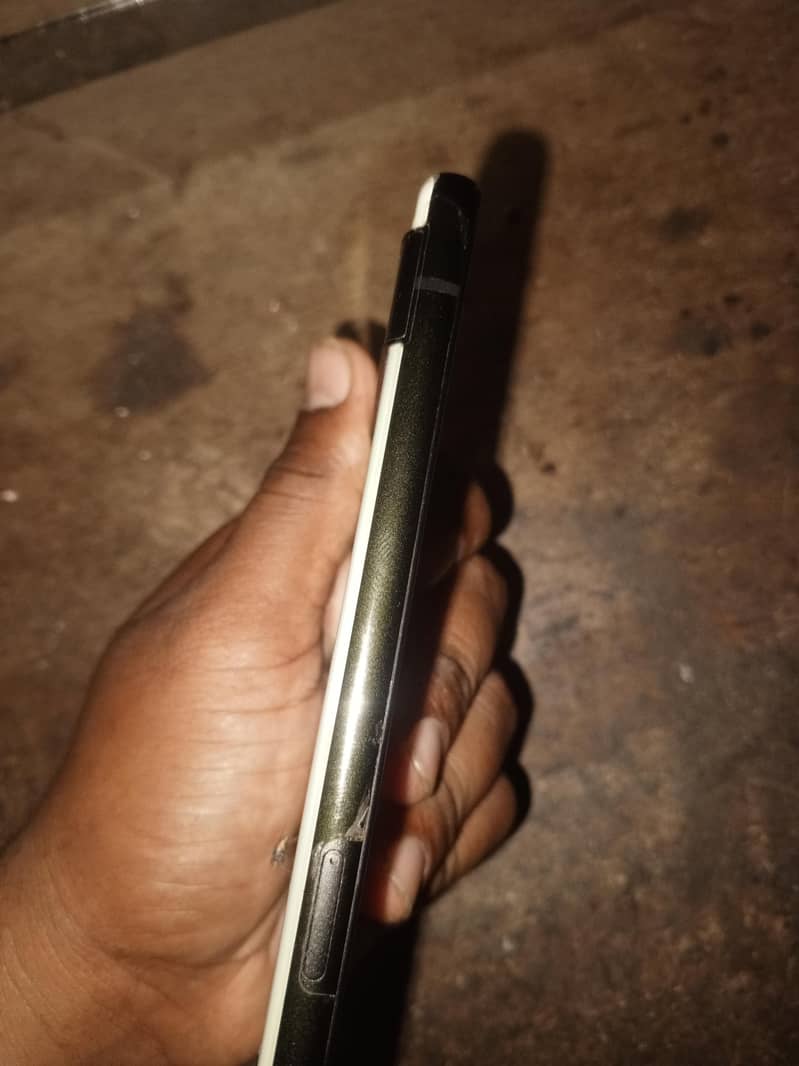 Google Pixel 6a 5