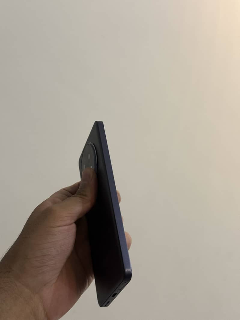Realme 13 Plus 4