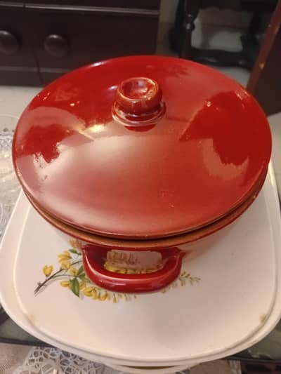 kitchen appliances and crockery