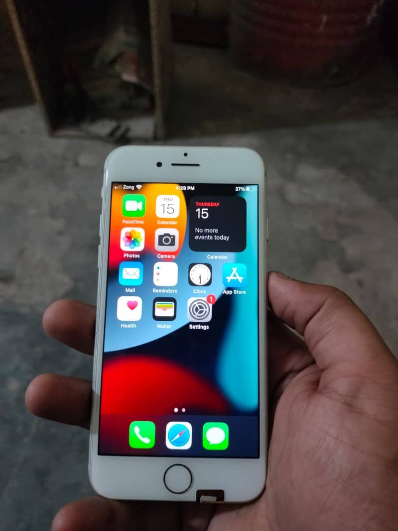 Apple iPhone 7 1